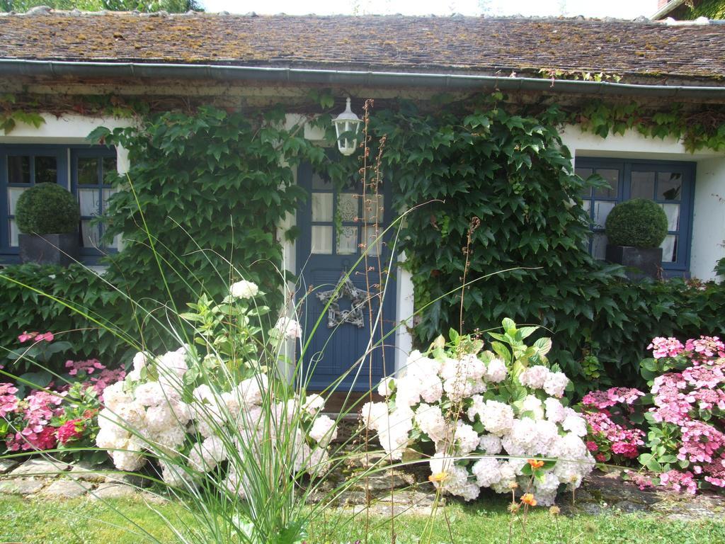 Bed and Breakfast Les Glycines Ури Экстерьер фото
