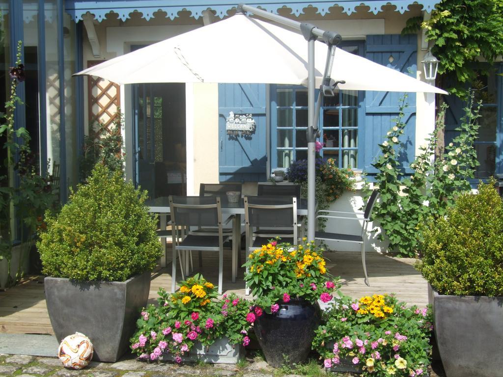 Bed and Breakfast Les Glycines Ури Экстерьер фото